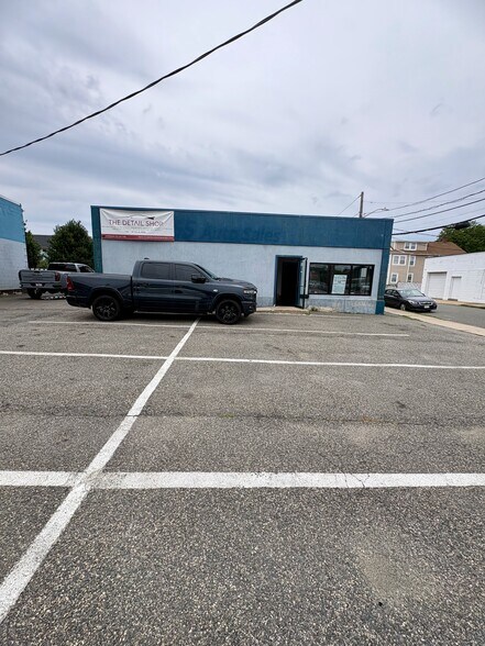 175 Mystic Ave, Medford, MA à vendre - Photo de l’immeuble – Image 2 sur 6