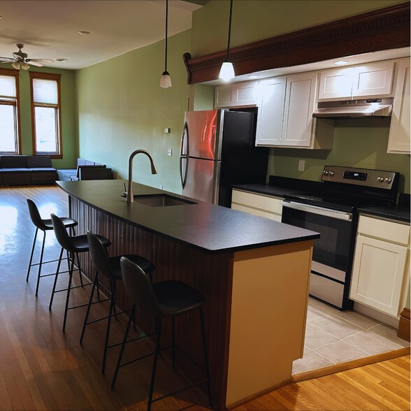358 Broad St, Waverly, NY à vendre - Photo de l’immeuble – Image 2 sur 16