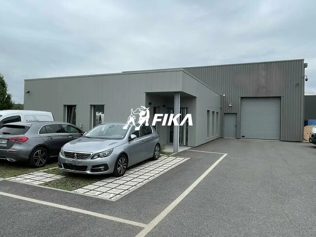 Plus de détails pour Local d’activités à vendre