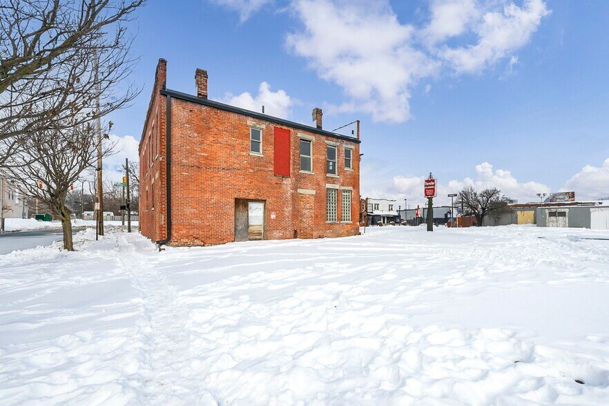 941 W Broad St, Columbus, OH à louer - Photo principale – Image 1 sur 43