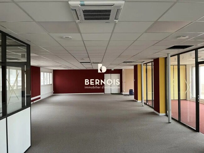 Plus de détails pour Bureau à louer