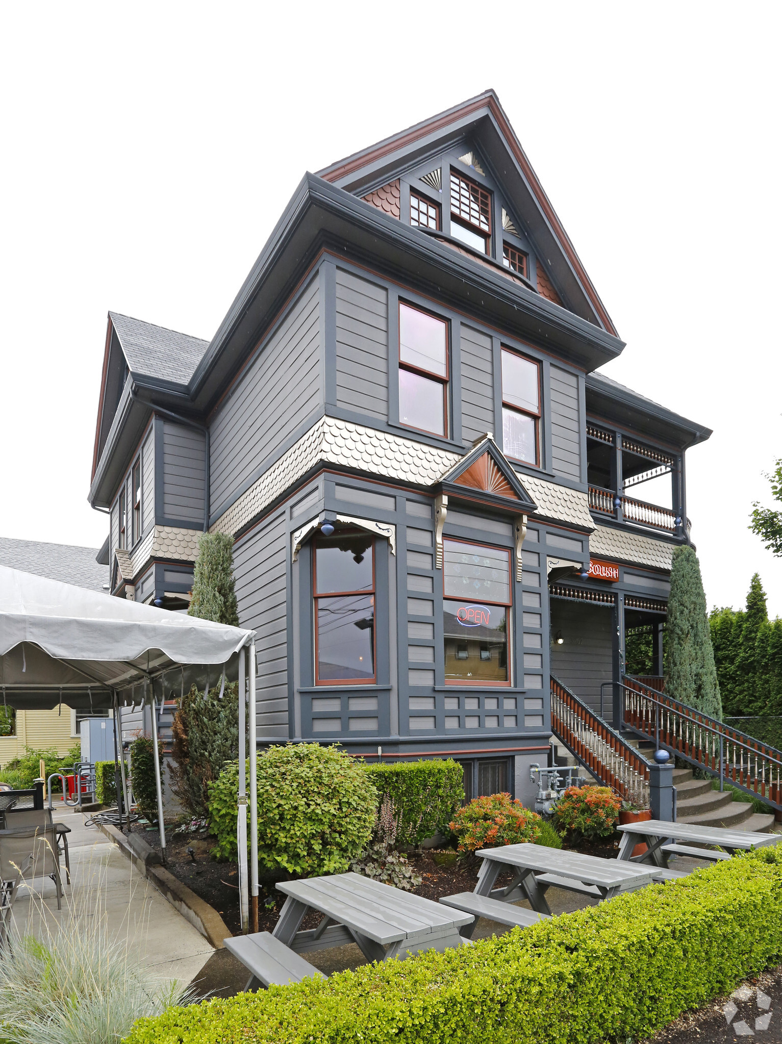 3257 SE Hawthorne Blvd, Portland, OR à louer Photo de l’immeuble– Image 1 sur 10