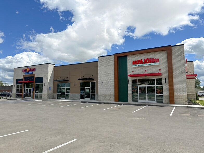 523 W 7th St, Auburn, IN à louer - Photo de l’immeuble – Image 3 sur 4