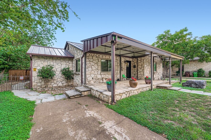 405 W Main St, Round Rock, TX à louer - Photo de l’immeuble – Image 3 sur 39
