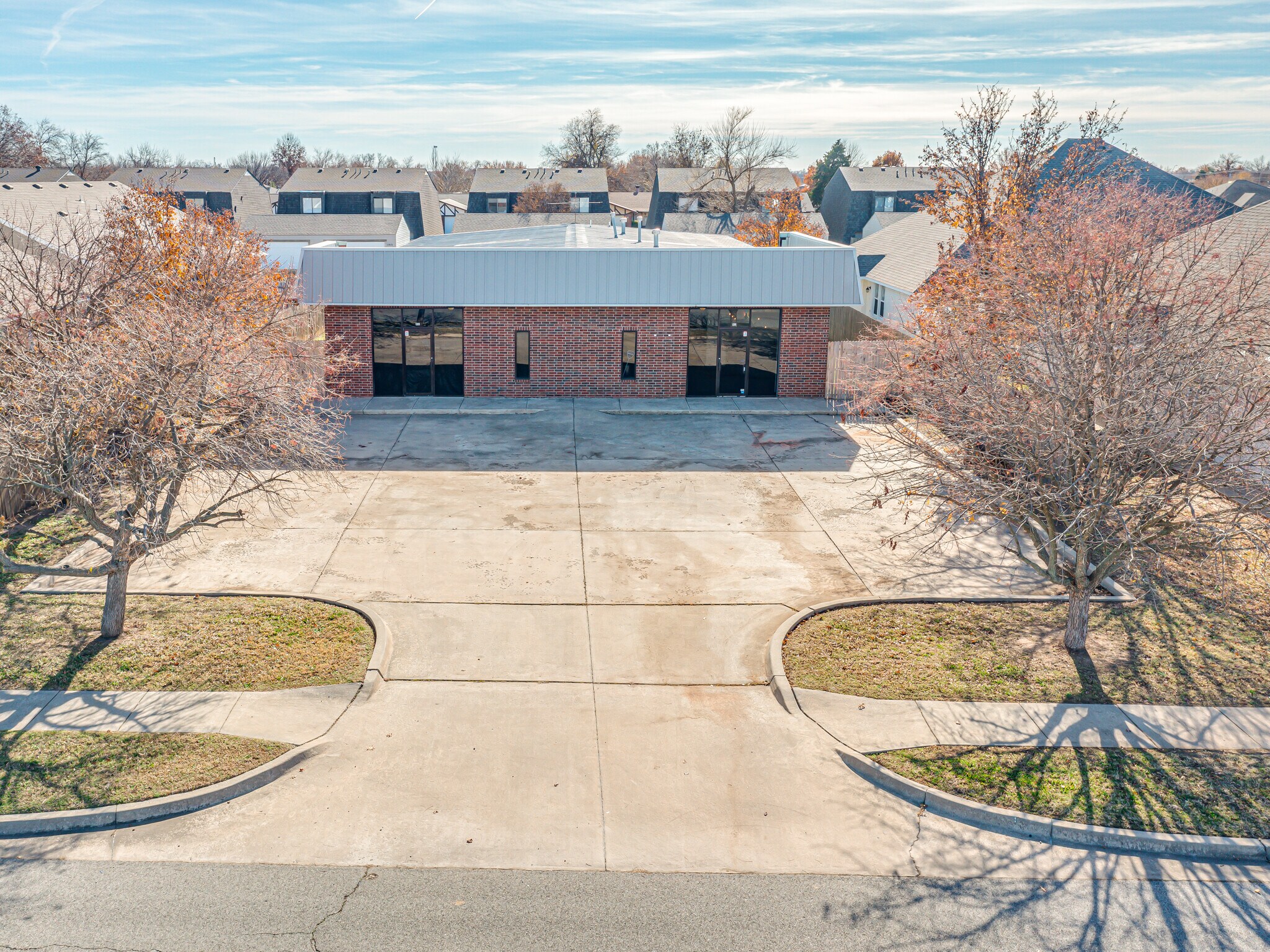 1308 Commerce Dr, Norman, OK à louer Photo principale– Image 1 sur 107