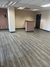 15720 Ventura Blvd, Encino, CA à vendre Photo intérieure– Image 2 sur 9