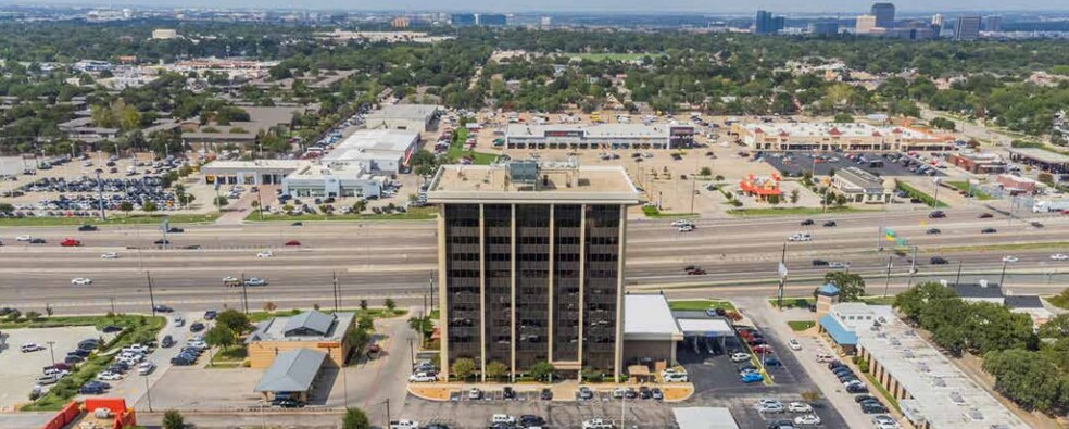 800 W Airport Fwy, Irving, TX à louer - Photo de l’immeuble – Image 3 sur 9