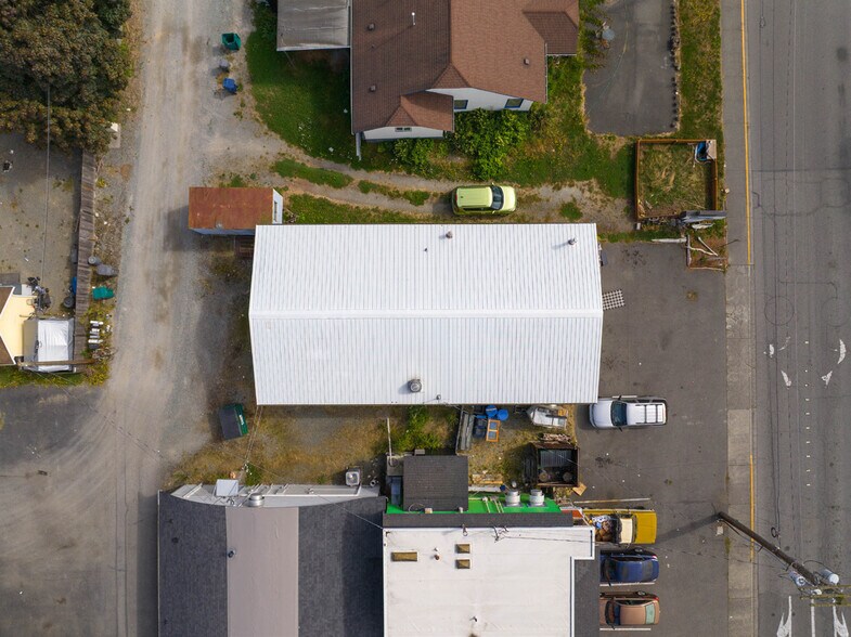 121 E Rio Vista Ave, Burlington, WA à louer - Photo de l’immeuble – Image 2 sur 3