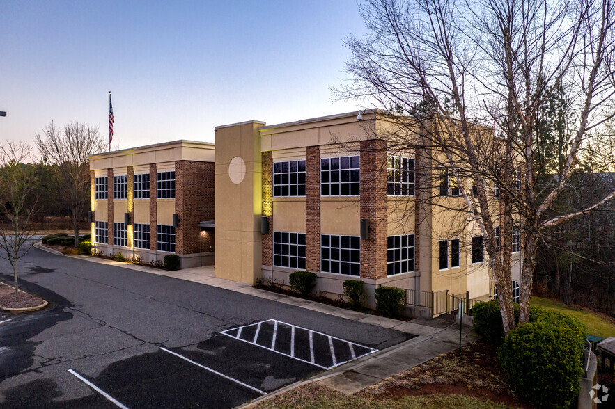 133 River Park Rd, Mooresville, NC à louer - Photo de l’immeuble – Image 2 sur 9
