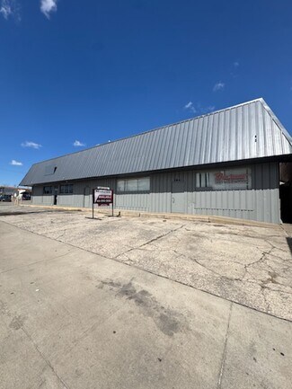 Plus de détails pour 3841-3845 NW 10th St, Oklahoma City, OK - Local d'activités, Industriel/Logistique à louer