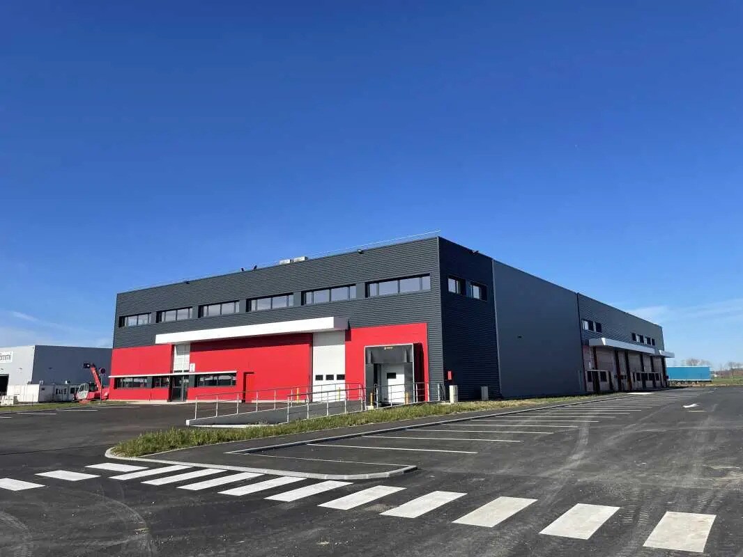 Bureau dans Heyrieux à louer Photo de l’immeuble– Image 1 sur 9