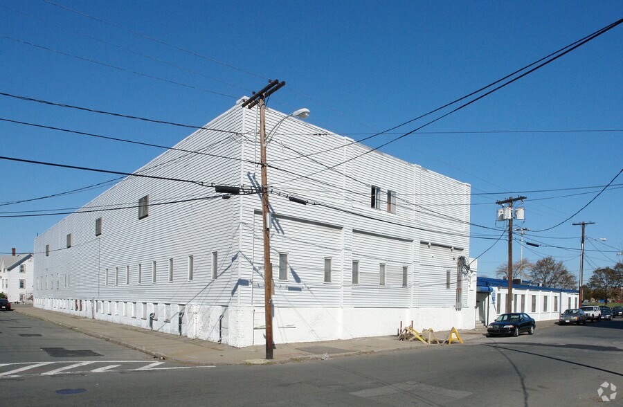 19 Bennett St, Lynn, MA à vendre - Photo de l’immeuble – Image 2 sur 6