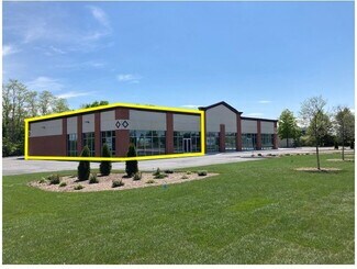 Plus de détails pour 1871 Old Country Rd, Riverhead, NY - Local commercial à louer