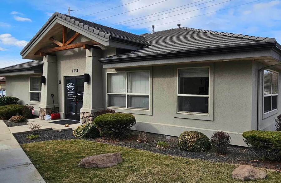 7735 W Riverside Dr, Garden City, ID à louer - Photo de l’immeuble – Image 1 sur 5