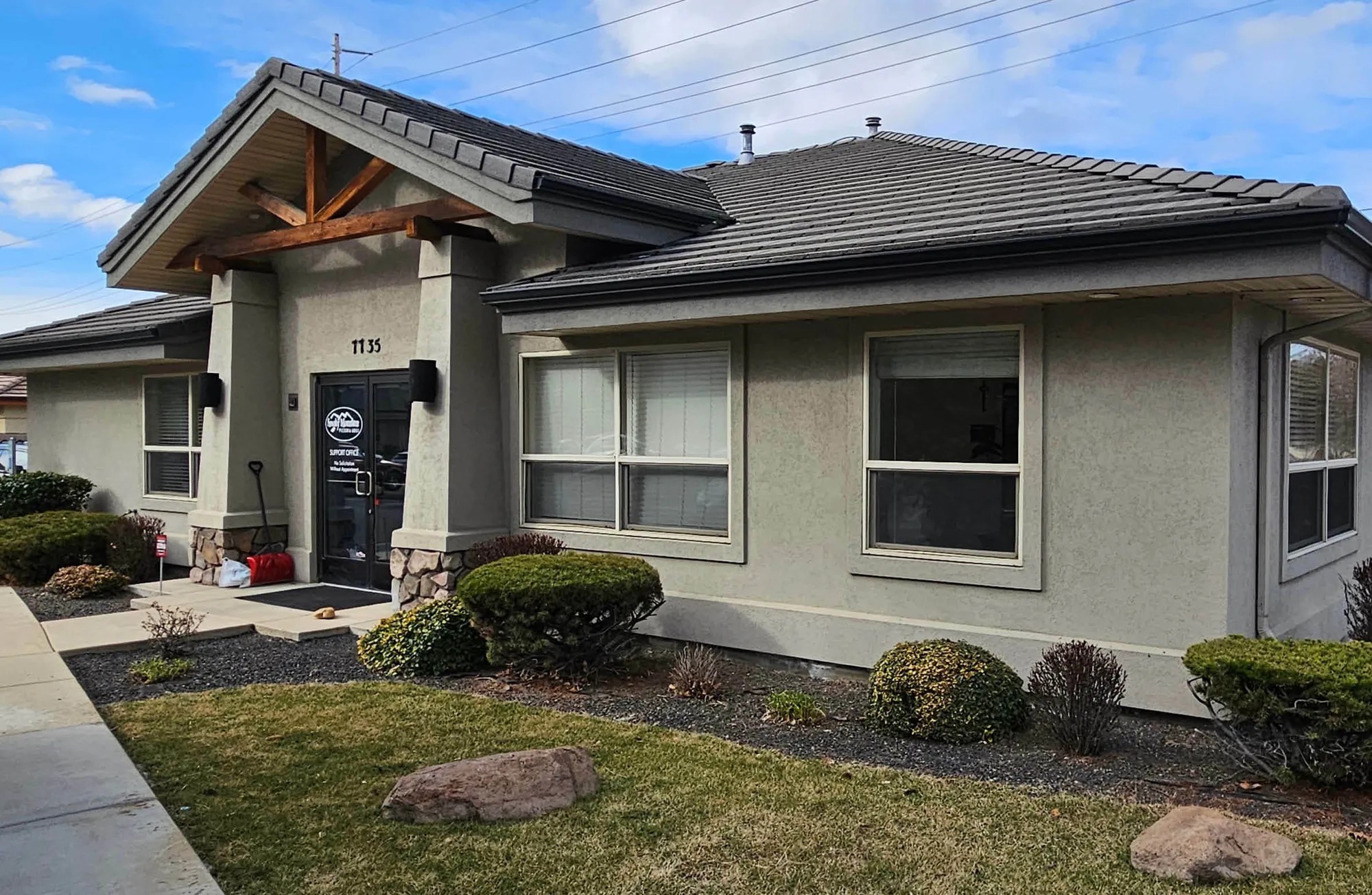 7735 W Riverside Dr, Garden City, ID à louer Photo de l’immeuble– Image 1 sur 6