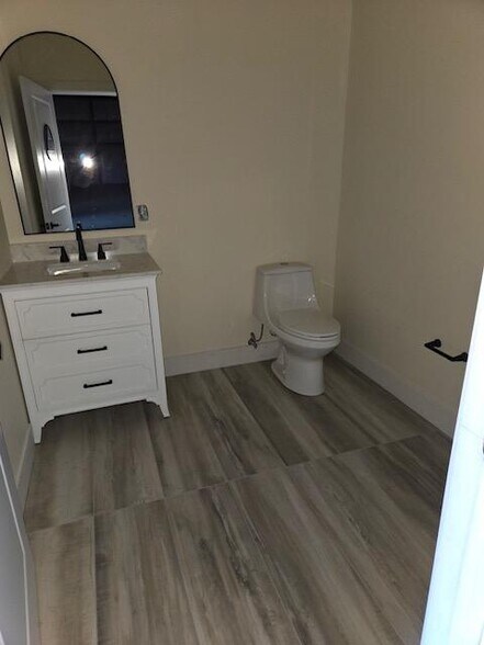 42363 6th West st, Lancaster, CA à vendre - Photo de l’immeuble – Image 2 sur 5