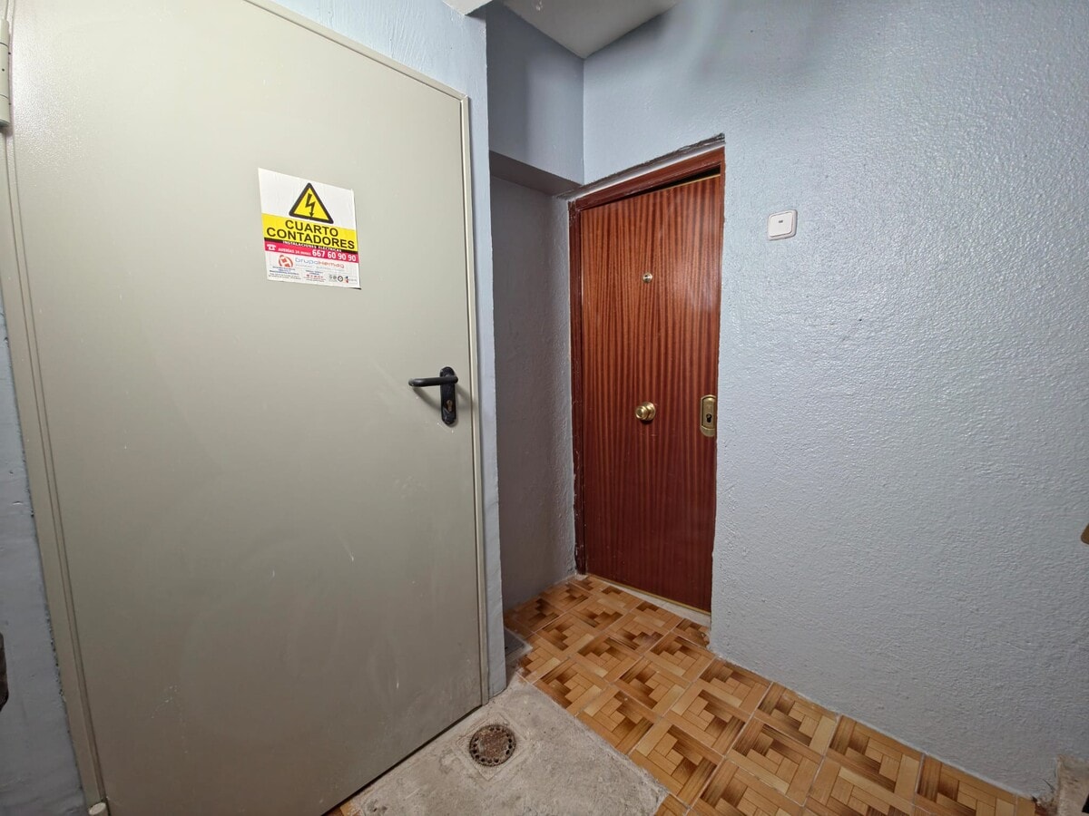 Madrid, MAD 28038 - Lot Pl:00 Pt:IZ - - Photo intérieure - Image 2 of 8