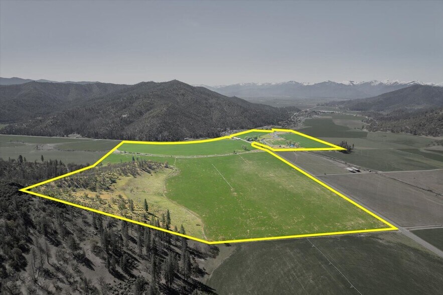 13317 McAdams Creek Rd, Fort Jones, CA à vendre - Photo de l’immeuble – Image 2 sur 47