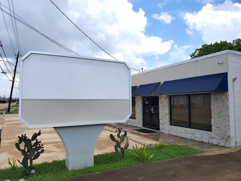 1009 Center St, Deer Park, TX à louer - Photo de l’immeuble – Image 3 sur 12