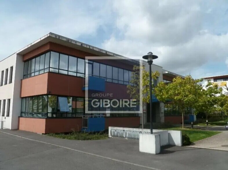 Bureau dans Rennes à louer - Photo de l’immeuble – Image 1 sur 2