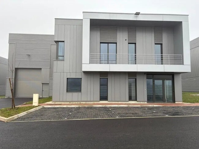 Plus de détails pour Bureau, Local d'activités à louer