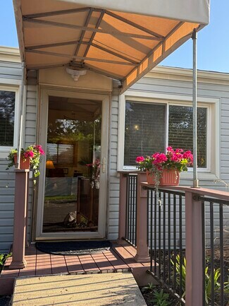 Plus de détails pour 5619 Highland Rd, Waterford, MI - Bureau à vendre