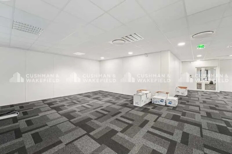 4 Rue Albert Dhalenne, Saint-Ouen-sur-Seine à louer - Photo de l’immeuble – Image 2 sur 7