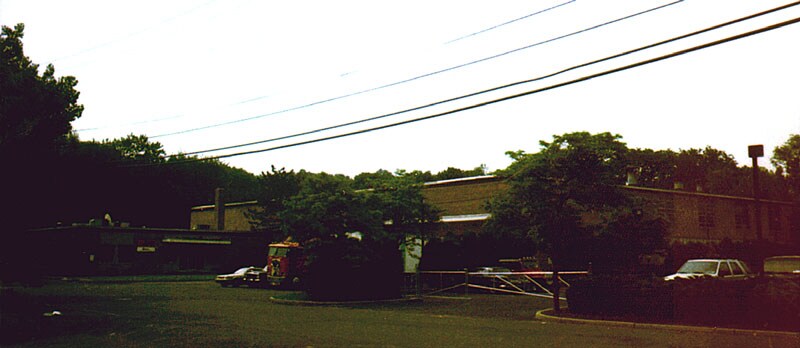 100 Leyland Dr, Leonia, NJ à louer - Photo de l’immeuble – Image 2 sur 8