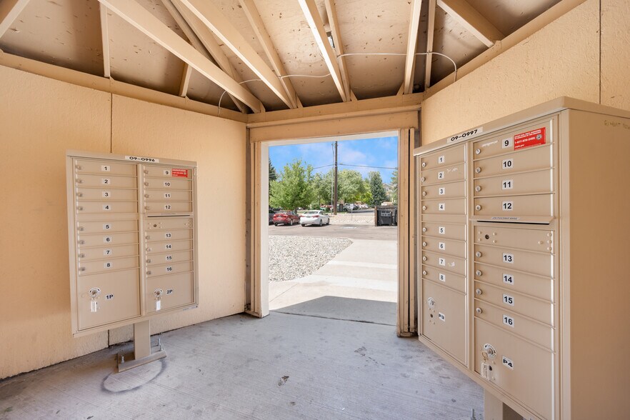 730-740 E Hills Rd, Colorado Springs, CO à vendre - Photo de l’immeuble – Image 3 sur 16