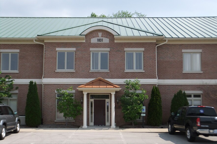 1031 Wellington Way, Lexington, KY à vendre - Photo de l’immeuble – Image 2 sur 47