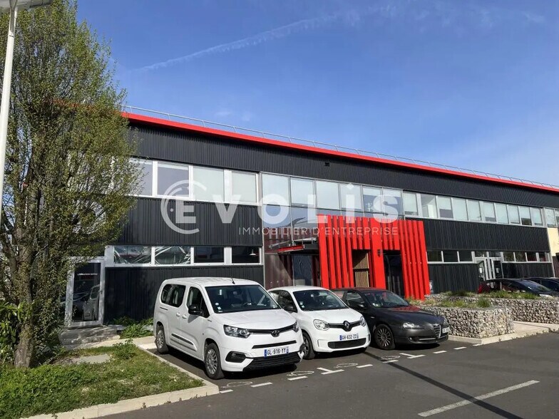 Local d’activités dans Bonneuil-sur-Marne à louer - Photo de l’immeuble – Image 1 sur 14