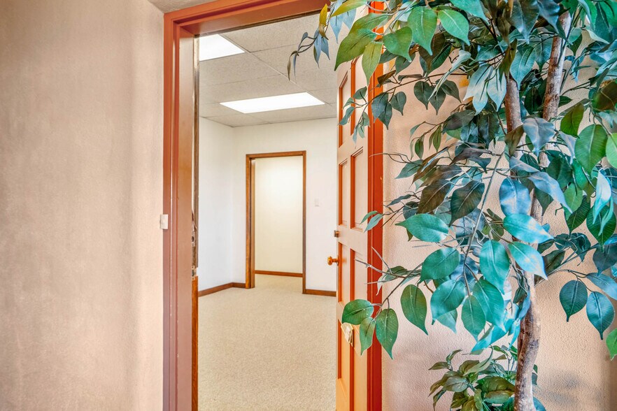 11 Calle Medico, Santa Fe, NM à louer - Photo de l’immeuble – Image 3 sur 16