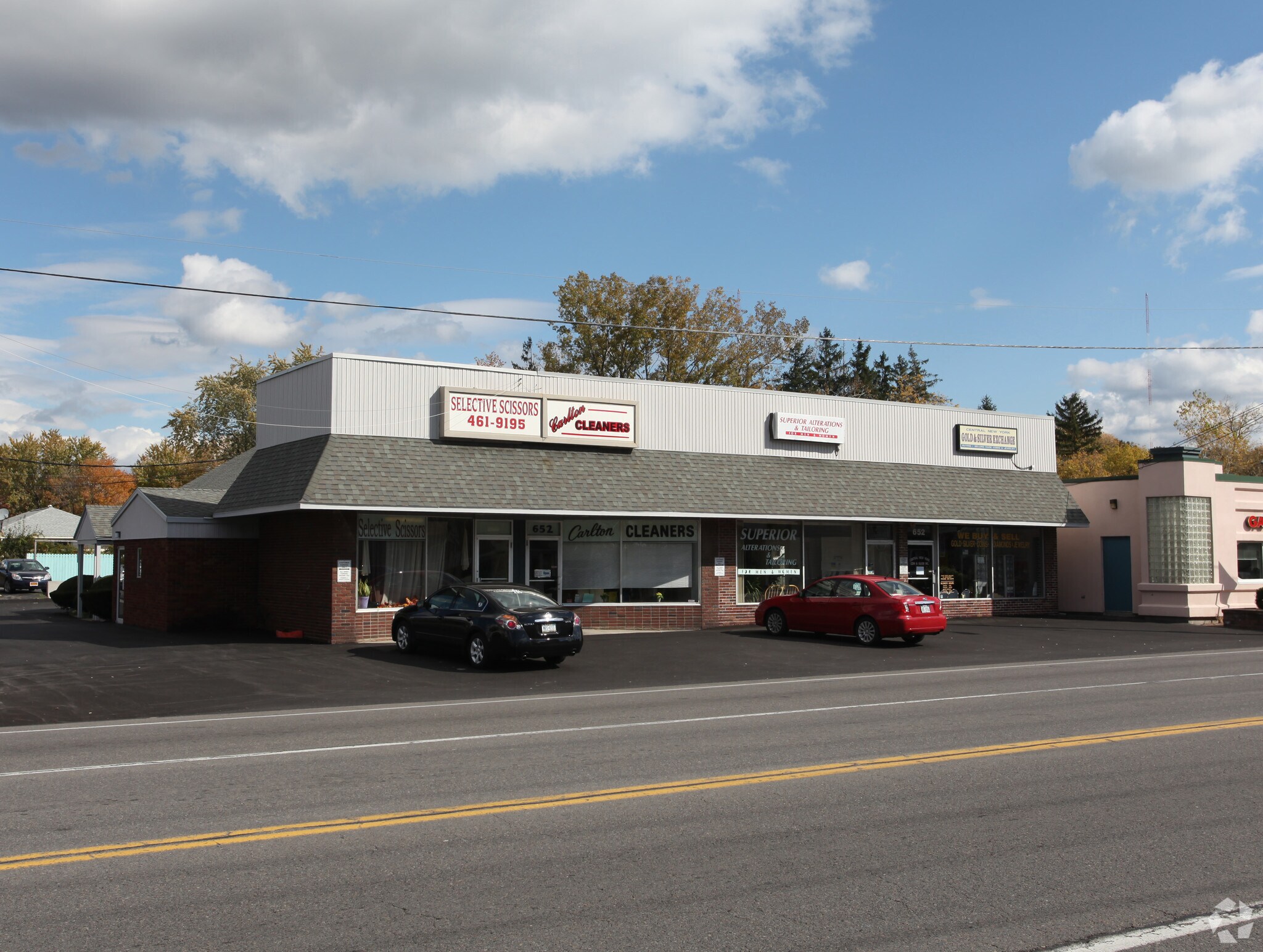 652 Old Liverpool Rd, Liverpool, NY à louer Photo principale– Image 1 sur 3