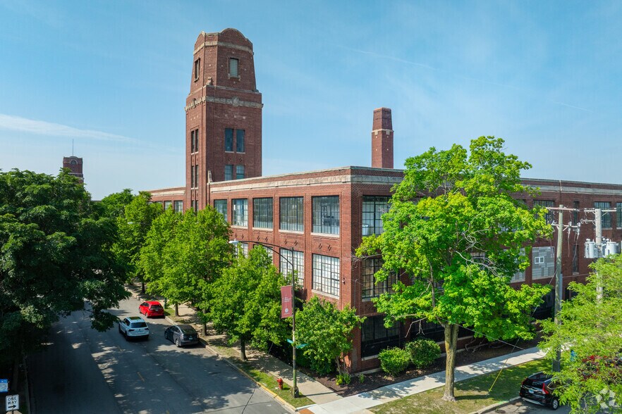1240 N Homan Ave, Chicago, IL à louer - Photo de l’immeuble – Image 2 sur 6