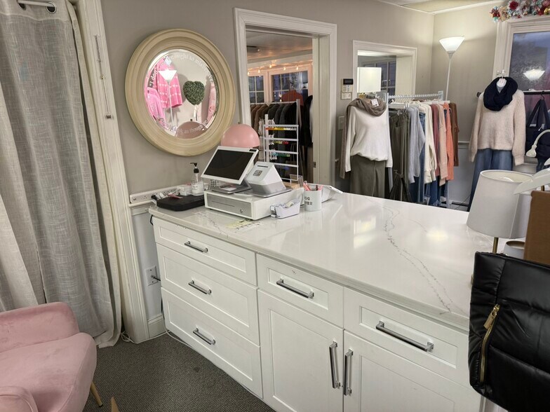 23 Sandwich St, Plymouth, MA à louer - Photo de l’immeuble – Image 3 sur 20