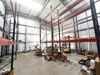 Plus de détails pour Bureau, Local d'activités à louer