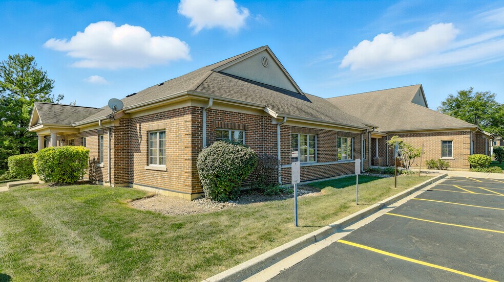 5 Executive Ct, South Barrington, IL à vendre - Photo de l’immeuble – Image 2 sur 8