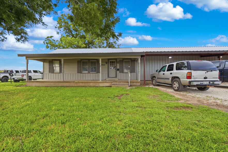 1512 Posey Rd, San Marcos, TX à louer - Photo de l’immeuble – Image 3 sur 28