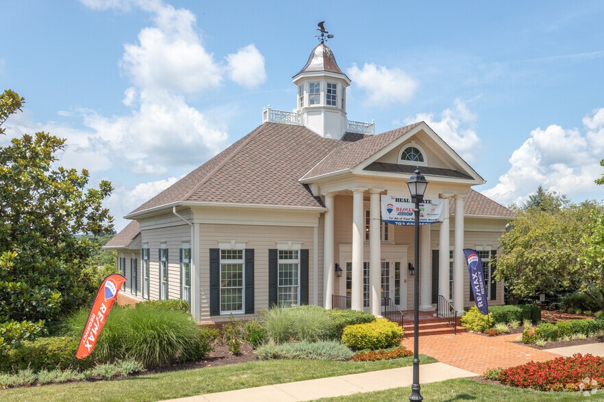 5451-5581 Merchants View Sq, Haymarket, VA à louer - Photo de l’immeuble – Image 1 sur 7