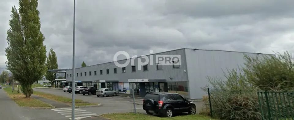 Local d'activités dans Serres-Castet à vendre - Photo de l’immeuble – Image 1 sur 5