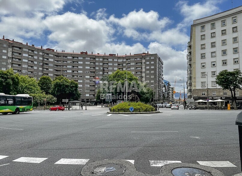 Local commercial dans Vigo, Pontevedra à vendre - Photo de l’immeuble – Image 2 sur 23