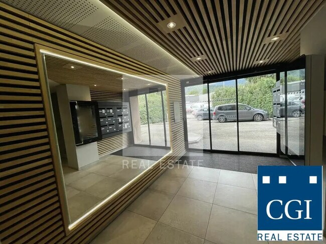 Plus de détails pour Bureau à vendre