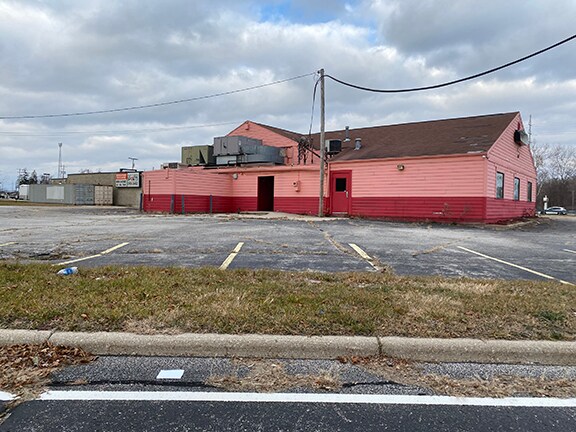 3535 S Main St, Elkhart, IN à vendre - Photo de l’immeuble – Image 2 sur 14