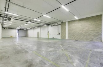 21/23 Rue Du Petit Albi, Cergy à louer Photo intérieure– Image 2 sur 4