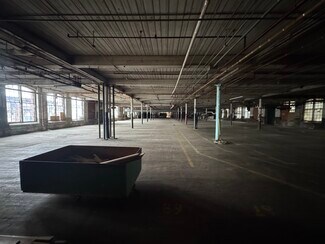 Plus de détails pour 76 Community Ave, Plainfield, CT - Industriel/Logistique à louer