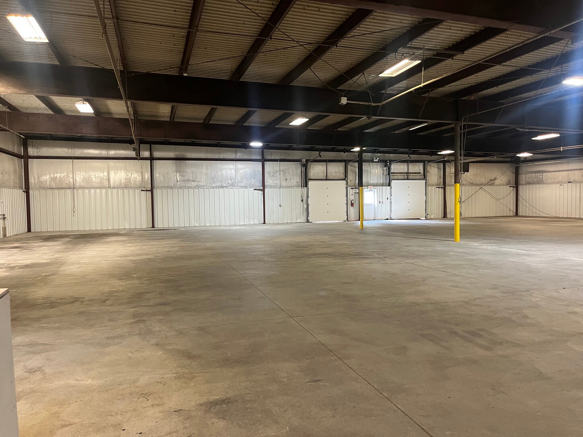 49 Industrial Park Rd, Keeseville, NY à louer Photo intérieure– Image 1 sur 6