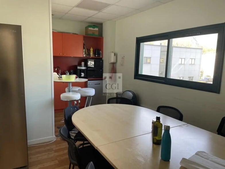 33 Allée De Champrond, Saint-Ismier à vendre - Photo de l’immeuble – Image 3 sur 6