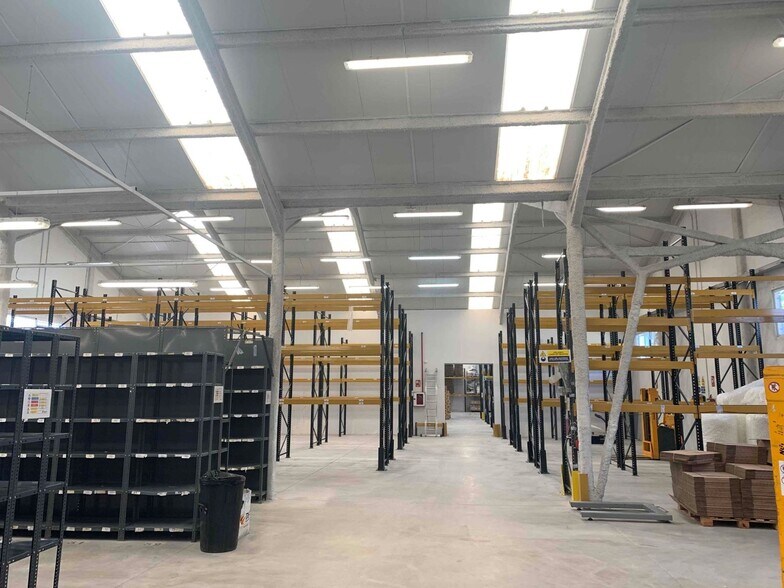Industriel/Logistique dans Valdeolmos-Alalpardo, Madrid à vendre - Photo intérieure – Image 3 sur 9
