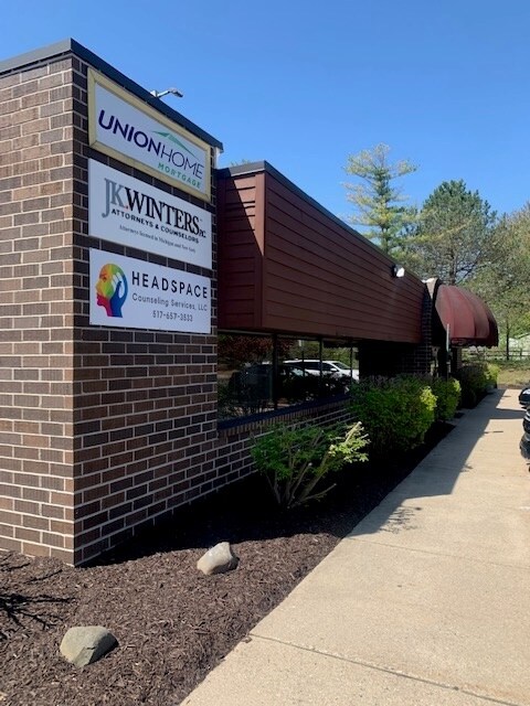 411 W Lake Lansing Rd, East Lansing, MI à louer Photo principale– Image 1 sur 40