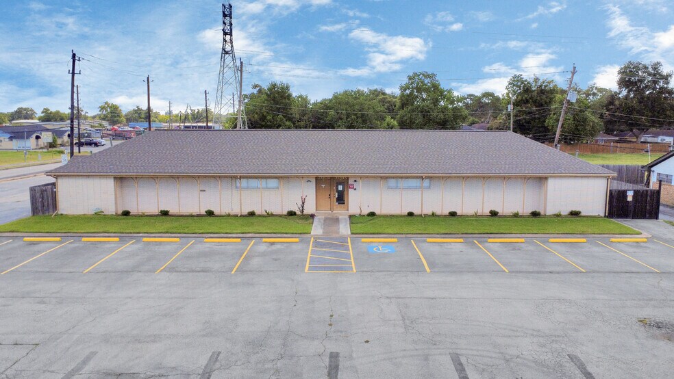 2001 John St, Pasadena, TX à louer - Photo de l’immeuble – Image 1 sur 70